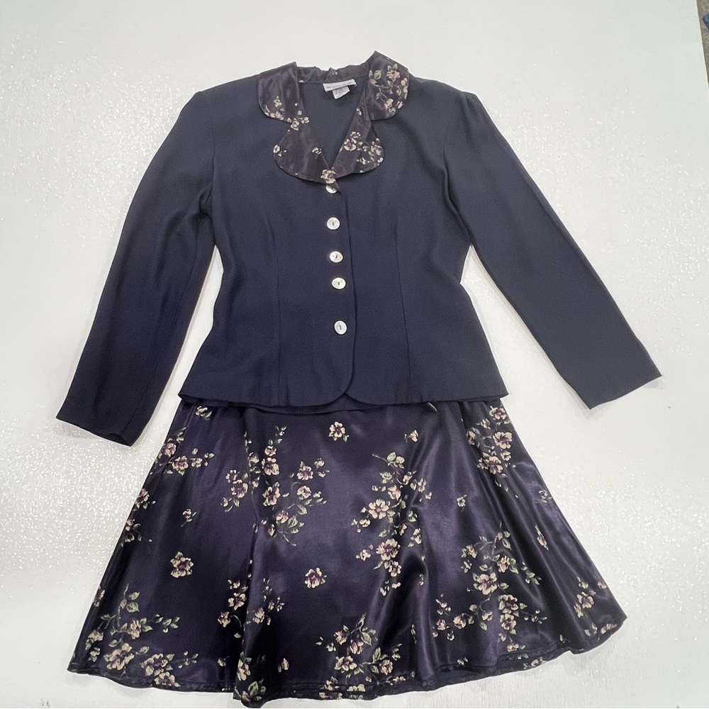 BREAKIN’ LOOSE Vintage Navy Blue Floral Junior’s 2 Piece Set Size 5/6